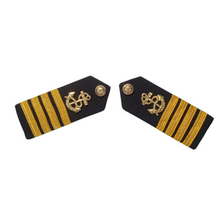 Load image into Gallery viewer, Professional Hard Epaulettes/Shoulder Badge for Merchant Marine Pilots
