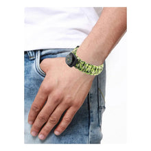 Load image into Gallery viewer, Compass Green Paracord Wrist Band Bracelet
